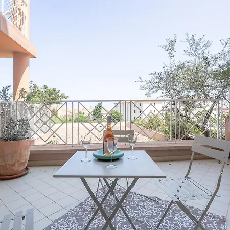 Ferienwohnung U Momentu - Appt Climatise Avec Terrasse LʼÎle-Rousse Exterior foto
